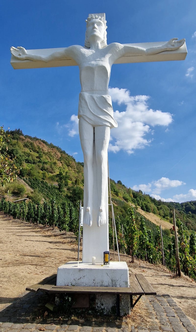 Wintricher Großer Herrgott, Aussichtspunkt auf Wintrich und die Mosel